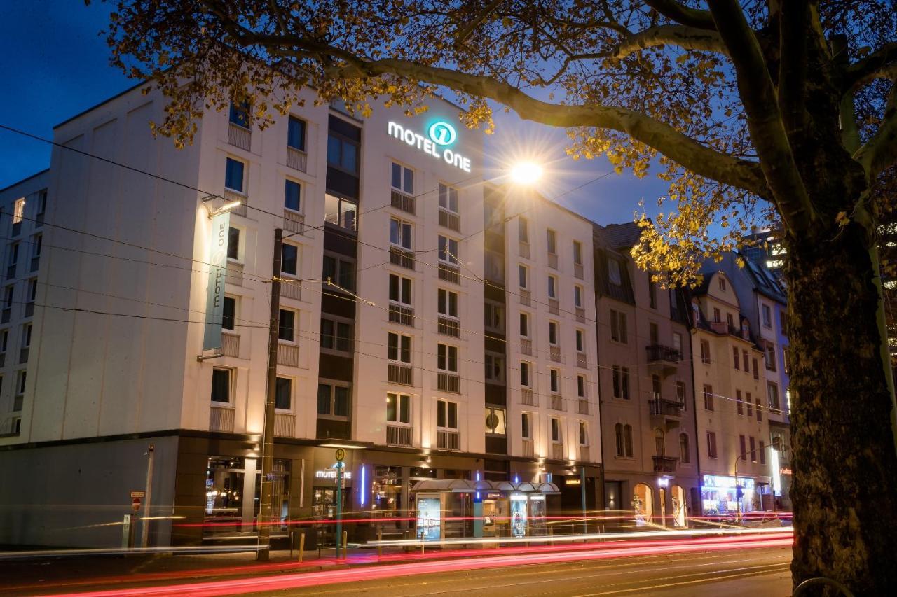 Motel One Frankfurt-Eastside Франкфурт на Майн Екстериор снимка